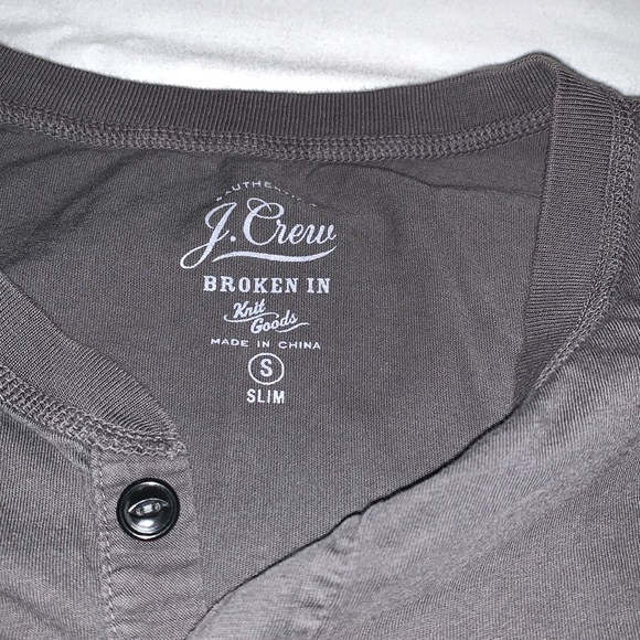 Gently Loved 100% Cotton Broken In T-Shirt by J Crew - Picture 3 of 8